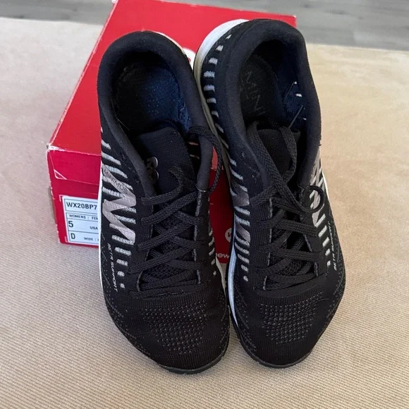 New Balance Black and White Women's Sneakers - Picture 2 of 2